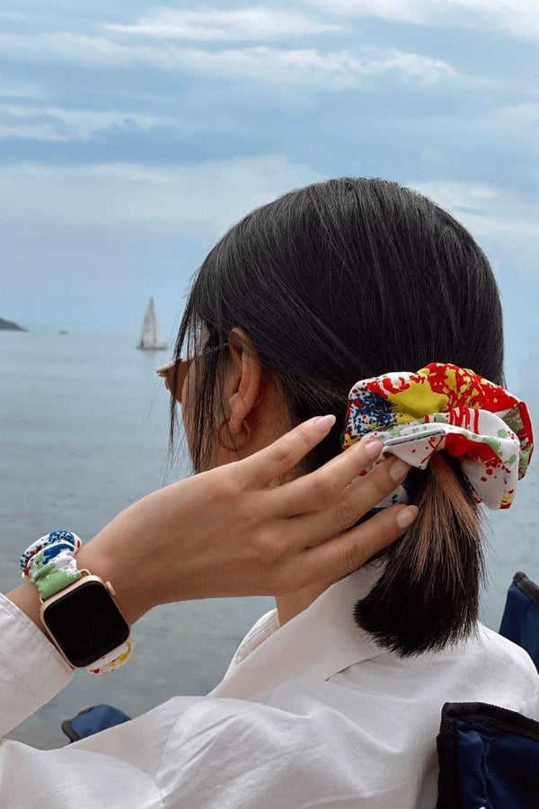 Scrunchie Apple Watch Band Rainbow - with Scrunchie