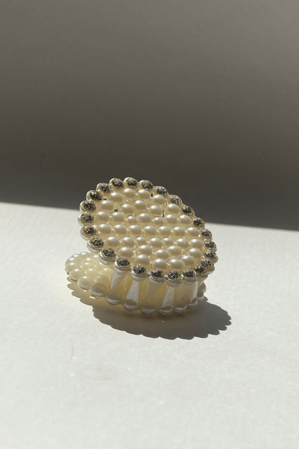 Pearl Claw Hair Clip Round