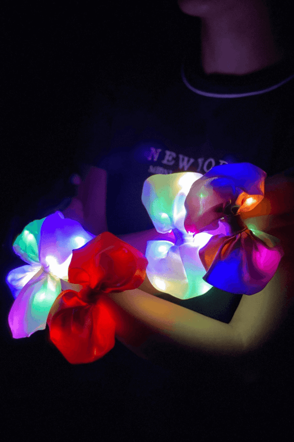 Light Up Bow Scrunchie Powder