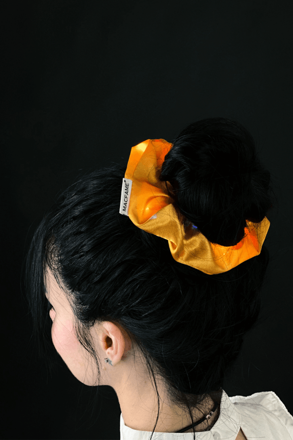 Işıklı Saten Scrunchie Toka Hardal