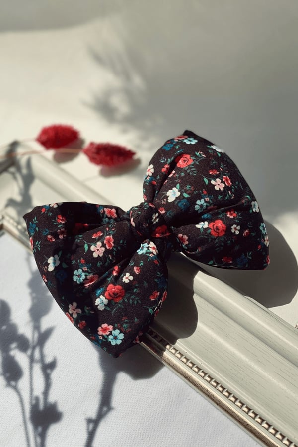Macfame Black-Red Floral Patterned Padded Bow Hair Clip