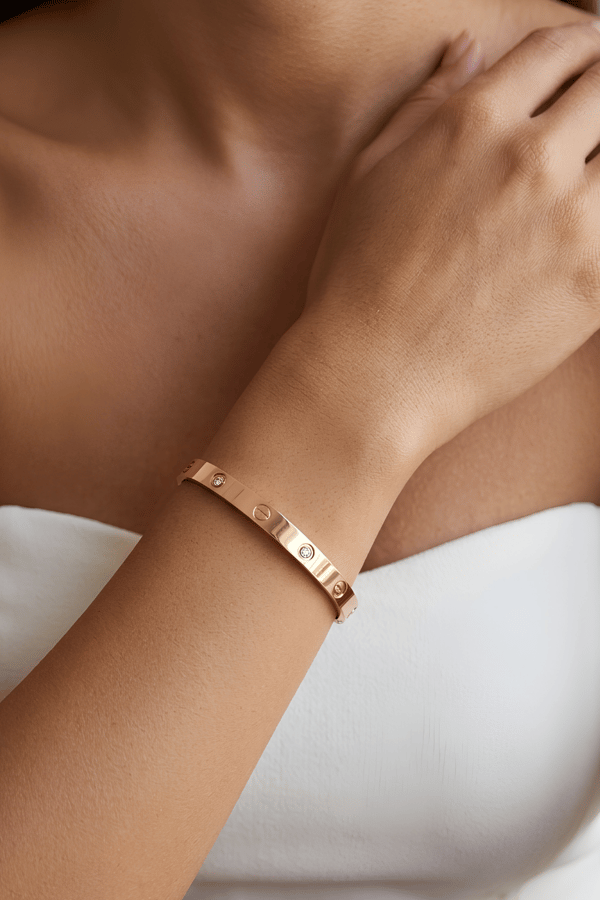 Cartier Taşlı Kelepçe Bileklik Modelleri