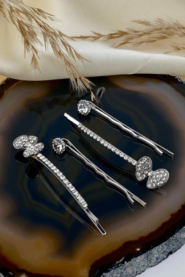 Tokasepeti Small Butterfly Detail Gemstone Quadruple Wire Buckle Set Rose