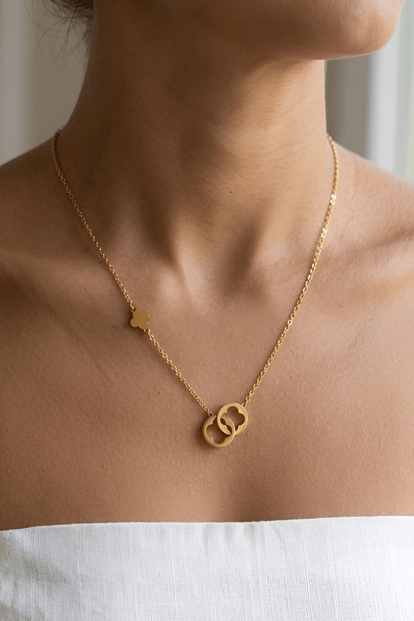 Clover Necklace Gold