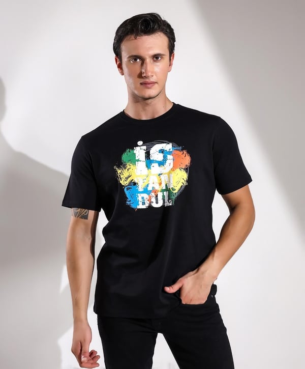 Renkliİ stanbul Baskılı Regular Kalıp T-shirt Teknobutik.com'da