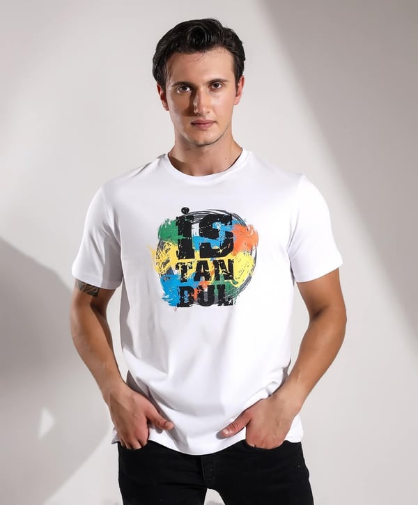 Renkliİ stanbul Baskılı Regular Kalıp T-shirt Teknobutik.com'da