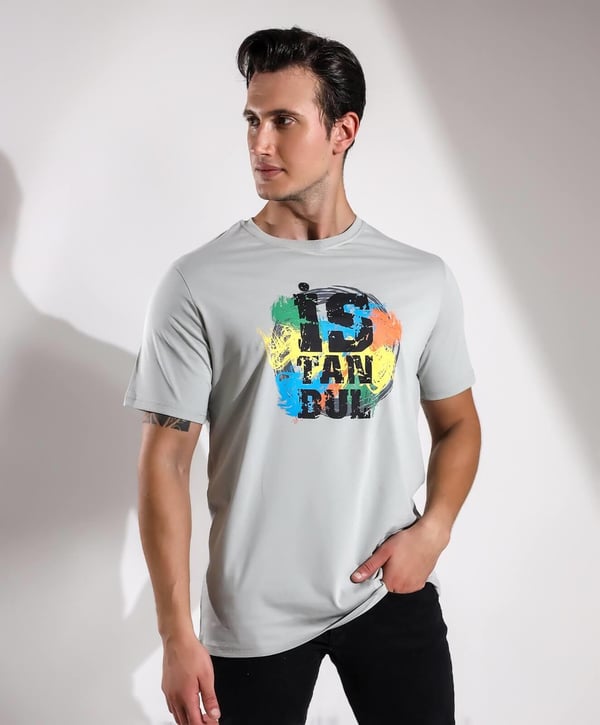 Renkliİ stanbul Baskılı Regular Kalıp T-shirt Teknobutik.com'da