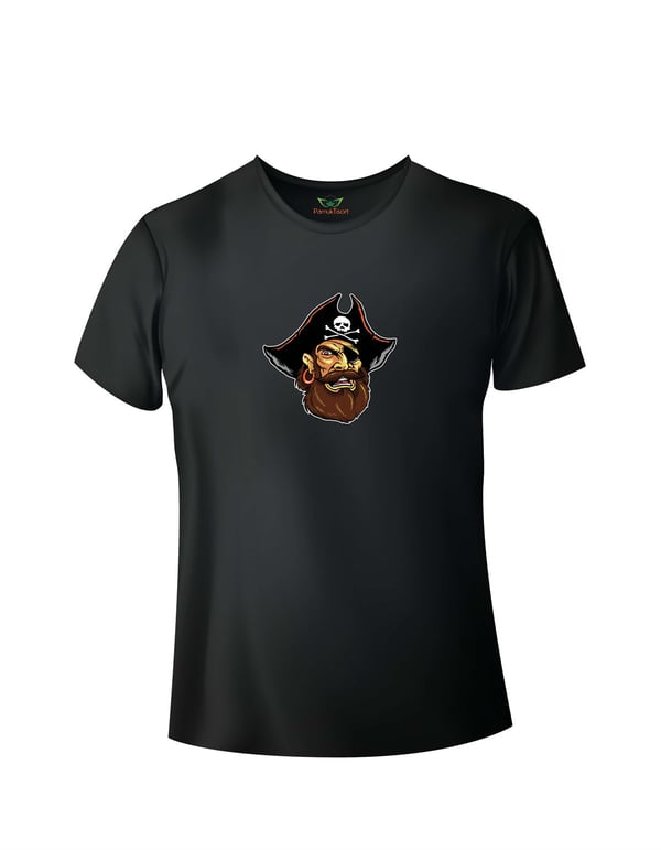 Korsan Baskılı Basic Tshirt