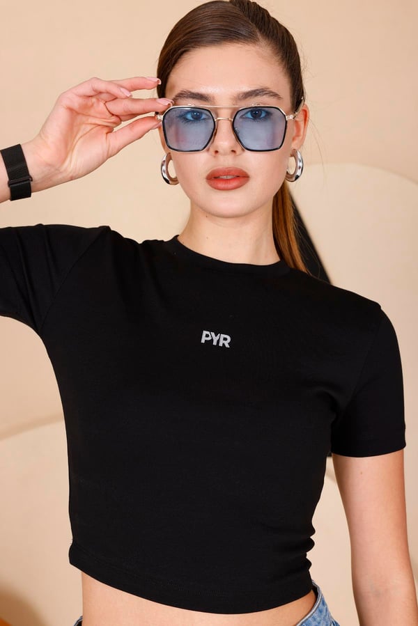 Kadın Siyah Bisiklet Yaka Crop T-shirt - 169