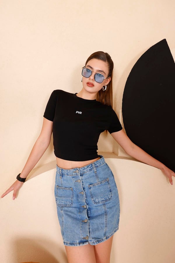 Kadın Siyah Bisiklet Yaka Crop T-shirt - 169