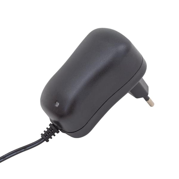 FULLY O-3121 3 VOLT - 12 VOLT - 1 AMPER AYARLI 6 UÇLU SWITCH MODE PLASTİK KASA ADAPTÖR