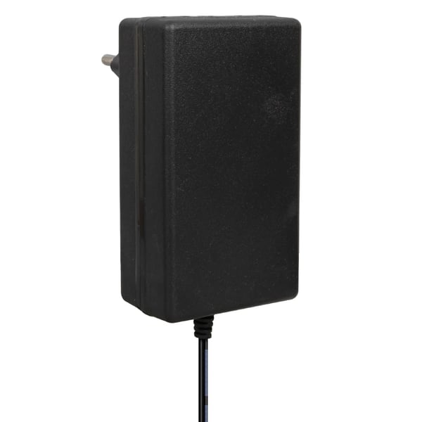 WEKO 18 VOLT - 2 AMPER 5.5*2.5 UÇLU YERLİ ÜRETİM PRİZ TİPİ ADAPTÖR
