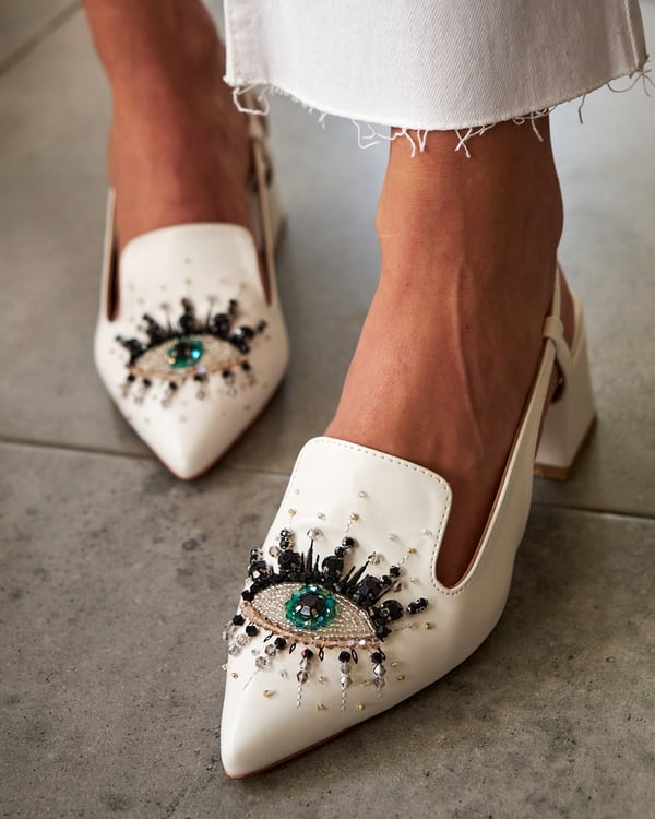 FAYE BEYAZ