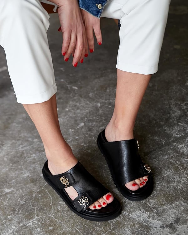 FRAU SİYAH DERİ TERLİK