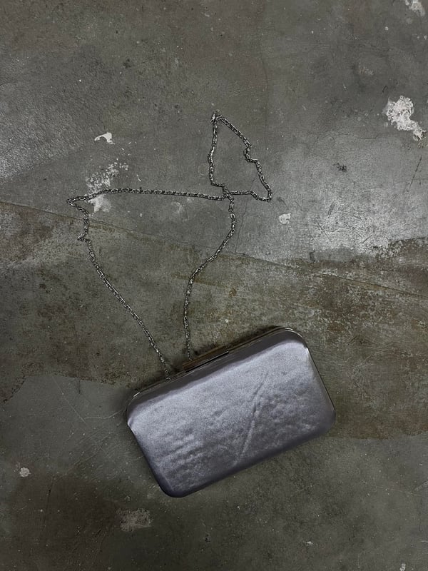 GÜMÜŞ SATEN CLUTCH ÇANTA