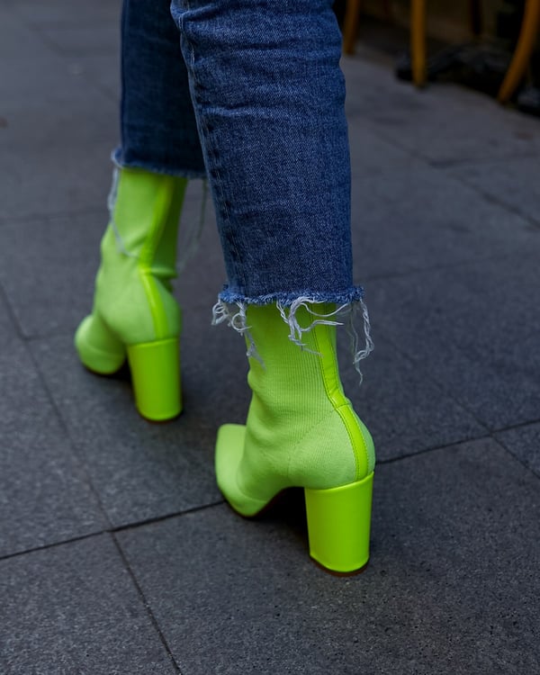 KENDAL NEON SARI