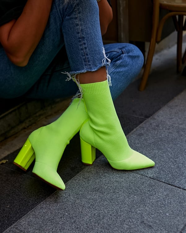 KENDAL NEON SARI