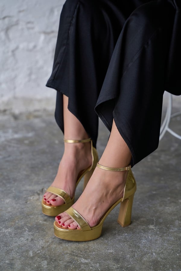 MAORY GOLD DERİ TOPUKLU AYAKKABI