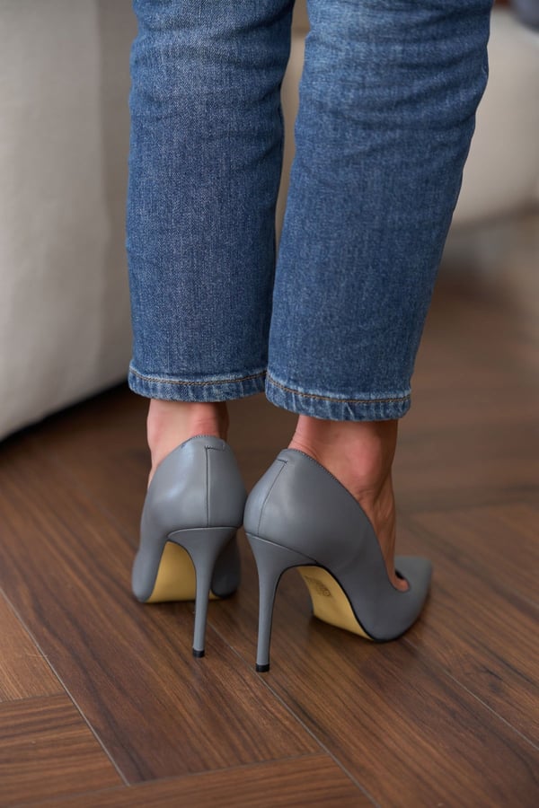 SİTY 8 CM GRİ DERİ STİLETTO 