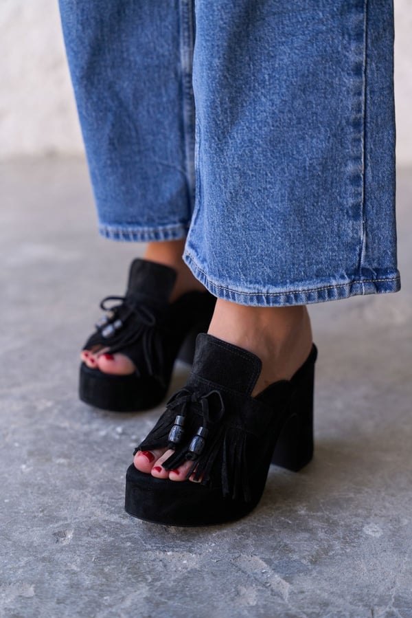 TOSA SİYAH SÜET TOPUKLU AYAKKABI