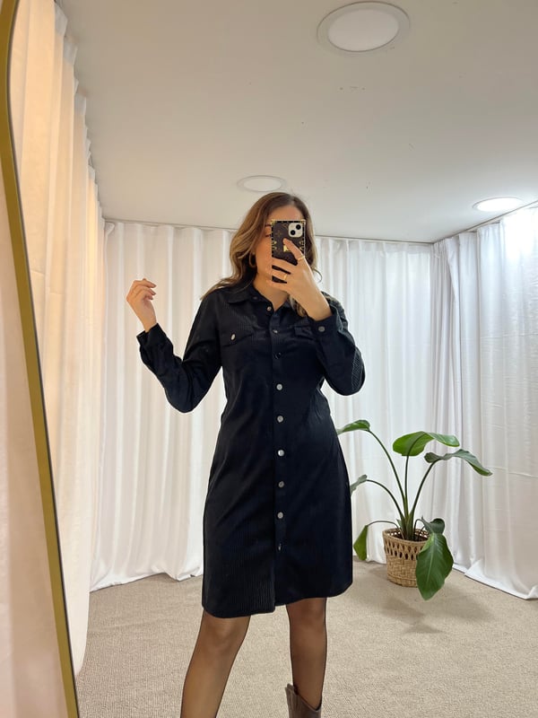 SİYAH KADİFE ELBİSE