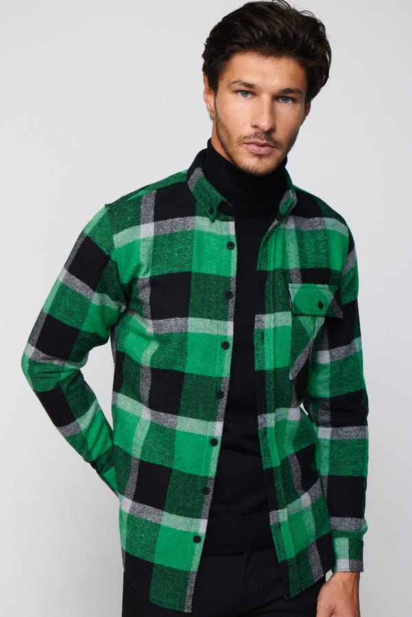 Erkek Slim Fit Dar Kesim Uzun Kollu Kareli Tek Cepli Kışlık Oduncu Yeşil Düğmeli Yaka Gömlek - 1 Alana 1 Bedava