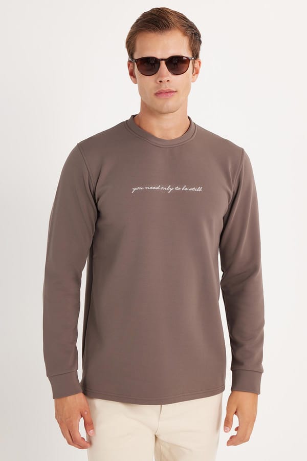 Erkek Standart Fit Pamuklu Bisiklet Yaka Şardonlu Baskılı Açık Kahverengi Sweatshirt - 1 Alana 1 Bedava
