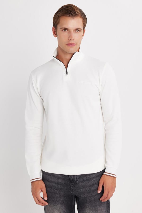 Erkek Slim Fit Dar Kesim Pamuklu Yarım Fermuarlı Dik Yaka Beyaz Sweatshirt - 1 Alana 1 Bedava