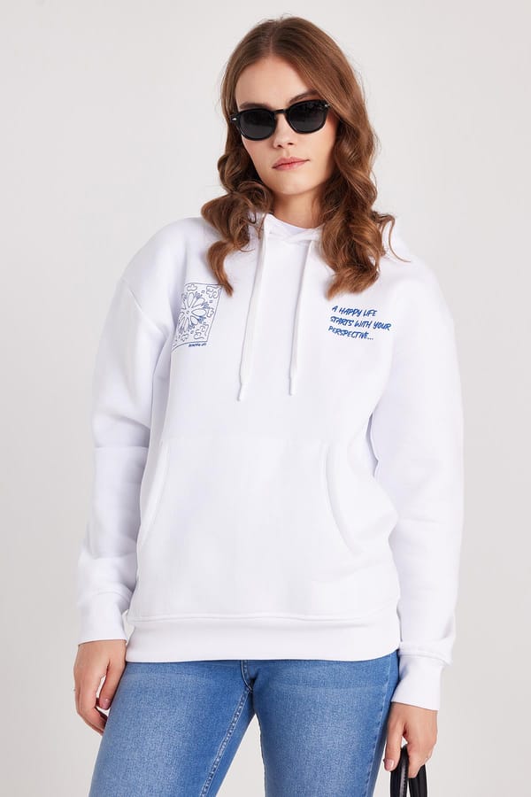 Kadın Oversize Geniş Kesim Pamuklu Yumuşak Dokulu İçi Polarlı Baskılı Beyaz Kapüşonlu Sweatshirt - Sweatshirtlerde - 1 Alana 1 Bedava
