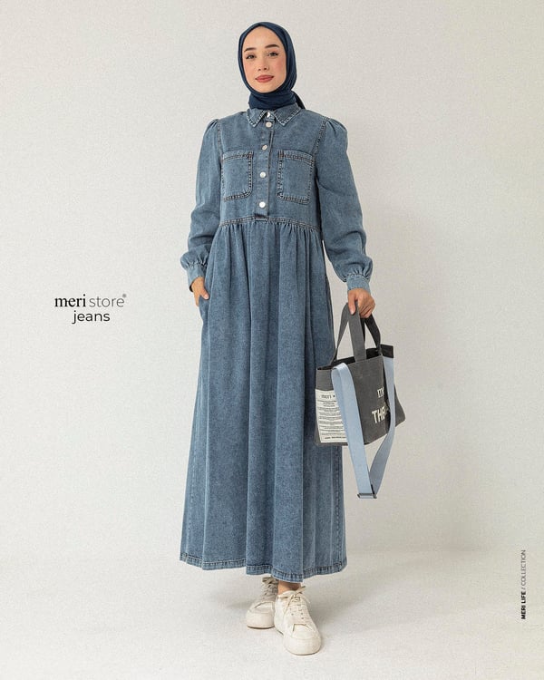 Cep Detaylı Buz Mavisi Denim Elbise