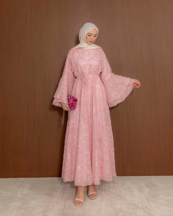 İşleme Detayl Pembe Elbise