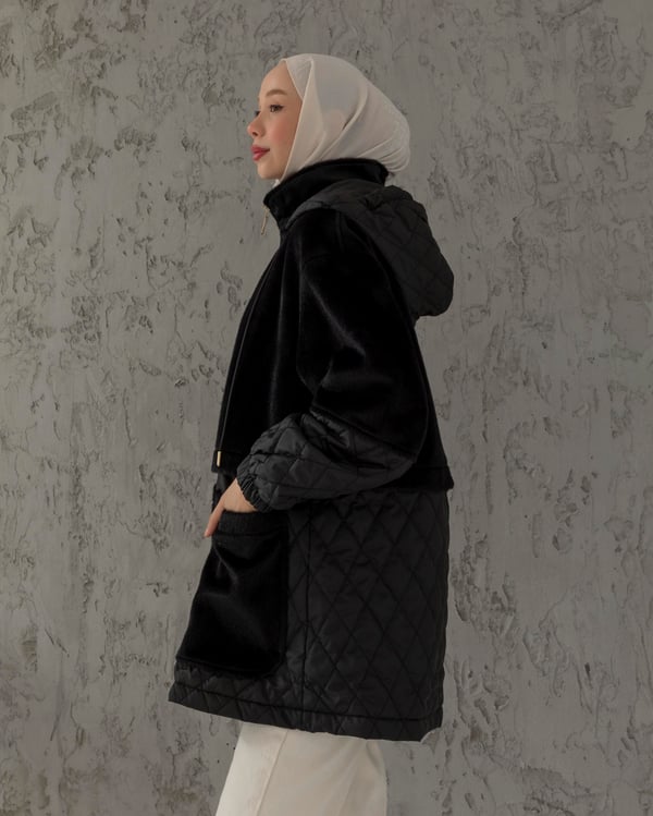 Kapitone Garnili Siyah Mont