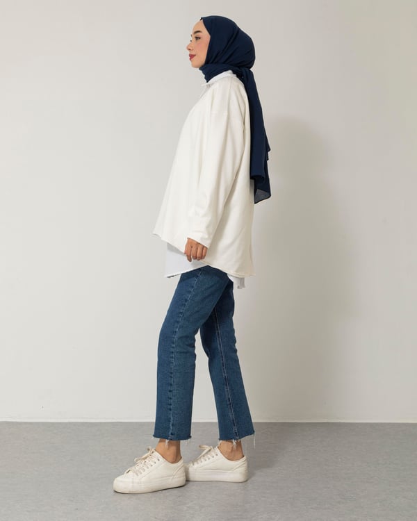 Kolları Dikiş Detaylı Ekru Sweat