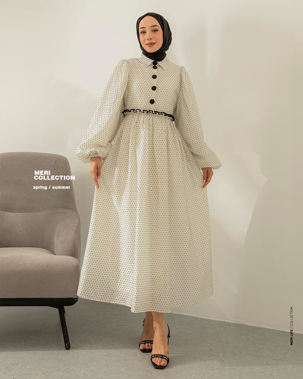 Oversize Yarım Düğmeli Puantiye Desenli Elbise