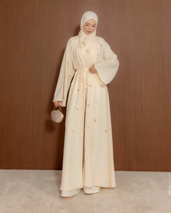 Şal Detaylı Taş İşlemeli Krem Abaya