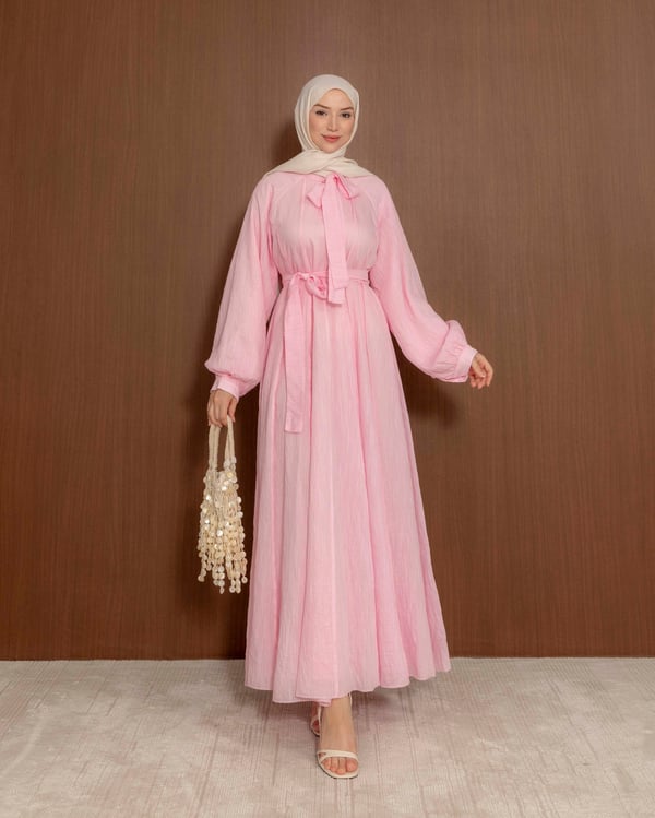 Yaka Bağcıklı Pembe Elbise