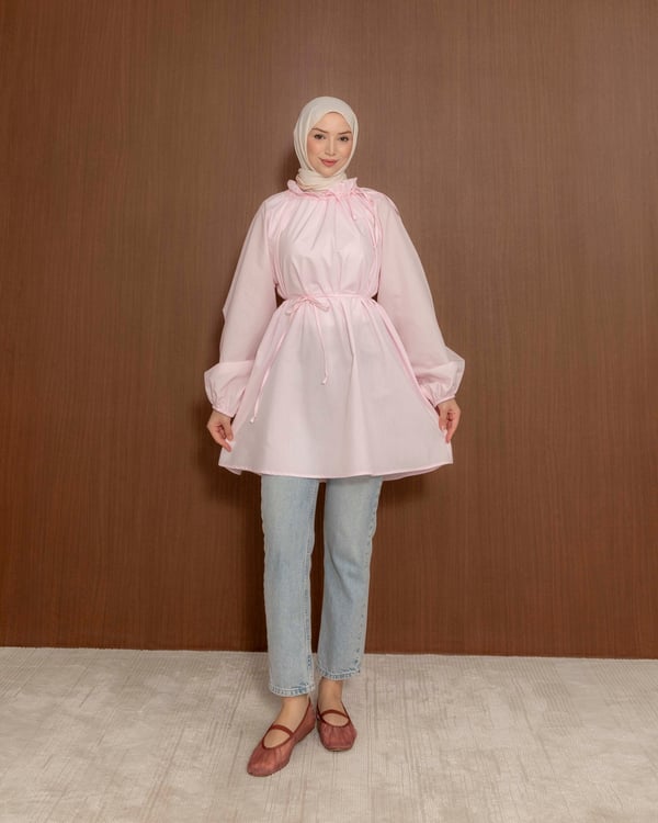 Yakası Bağcık Detaylı Pembe Tunik