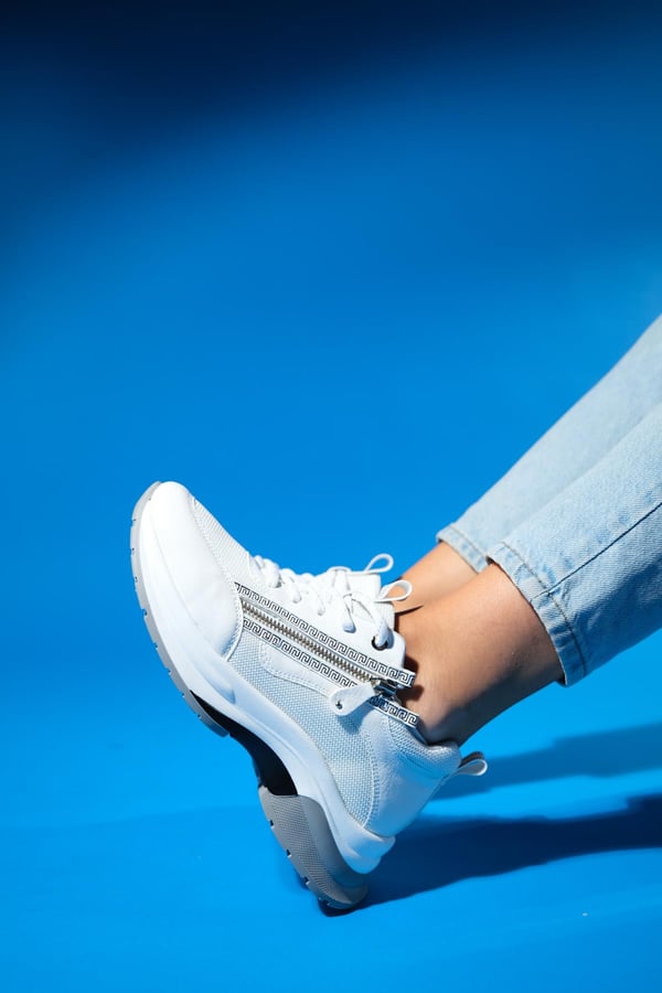 98-30164-3-BEYAZOUDE Beyaz Kadın Fermuarlı Kalın Taban Spor Sneakers