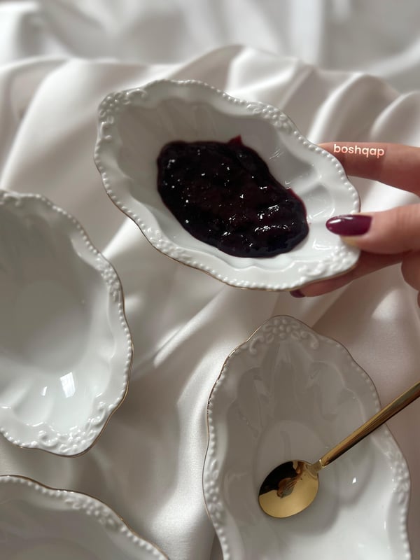 Vintage Form Kabartmalı 4 lü Porselen Yaldızlı Mini Kayık Sunum Kasesi Beyaz