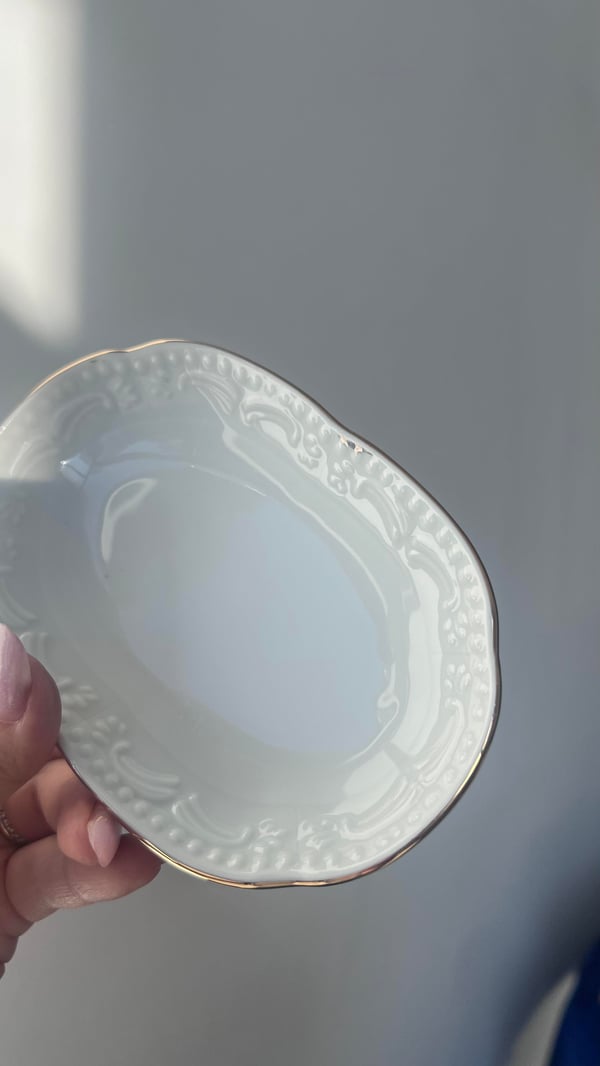 İşleme Desen Outlet 4 lü Porselen Yaldızlı Mini Kayık Sunum Kasesi Beyaz