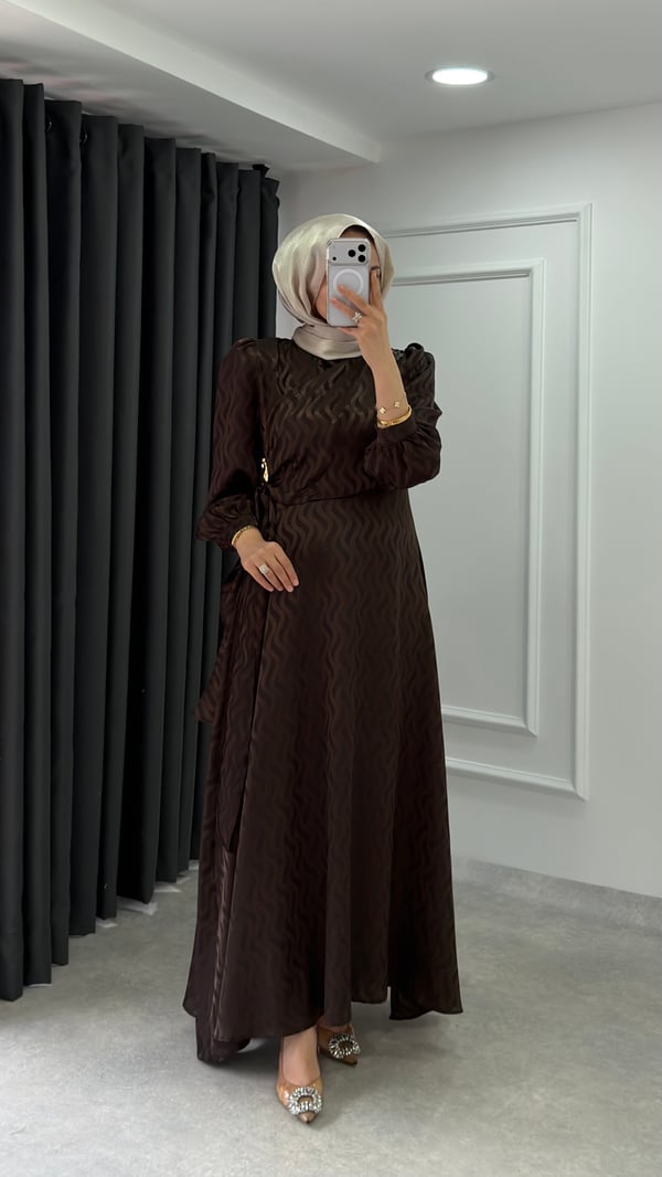 Nalan Elbise | Kahve