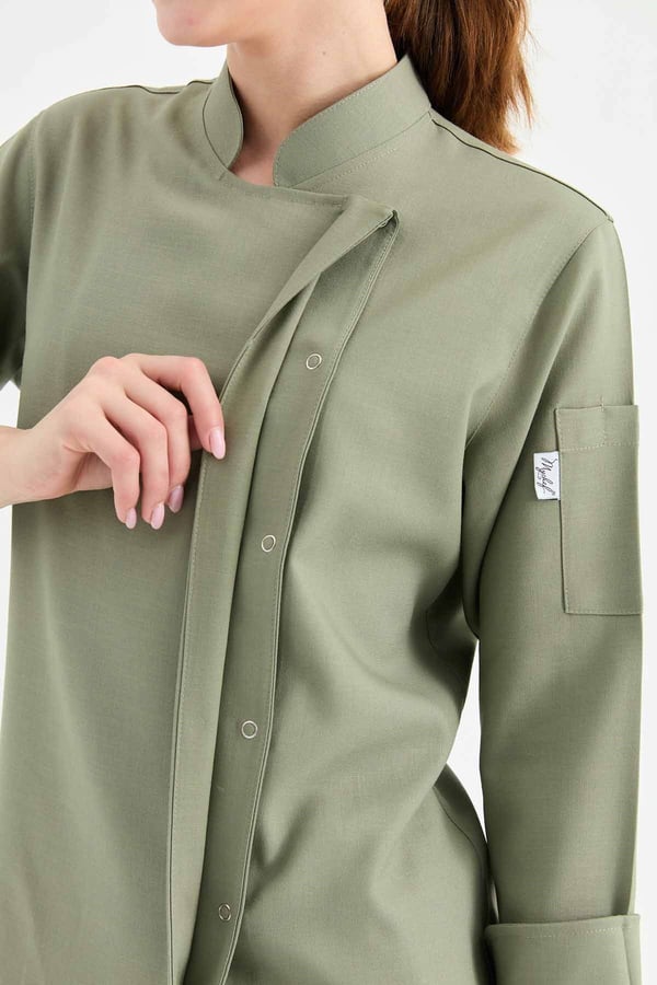 1923 Gizli Pat Kadın Şef Ceketi Haki - Keten Dokulu Esnek Mutfak Kıyafeti - MyChef Uniforms