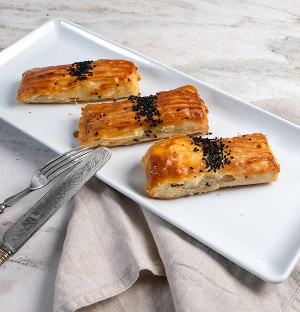 Liva Peynirli Parmak Börek