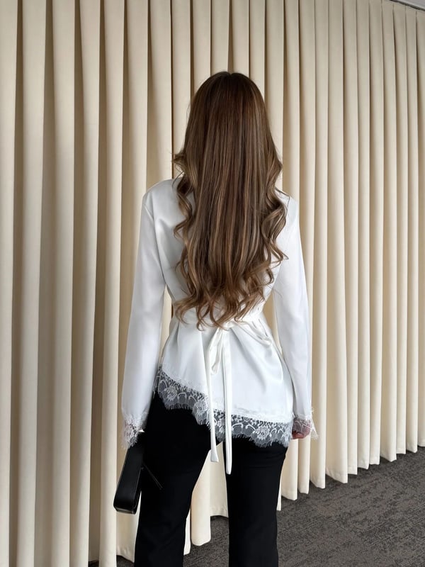 Beyaz Saten Asimetrik Dantelli Bluz Seri -0320
