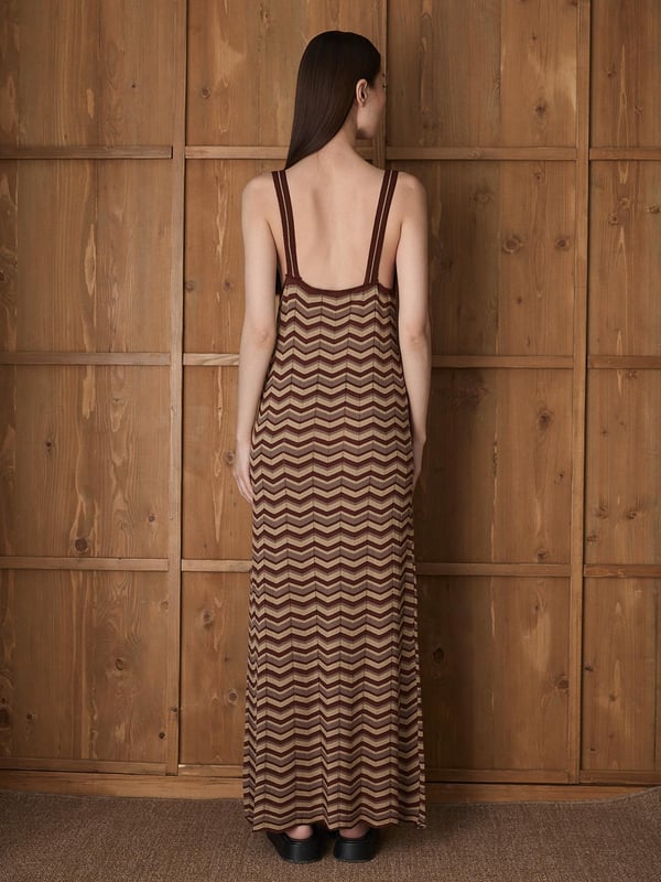 Kahverengi Zikzak Desenli Plaj Elbisesi