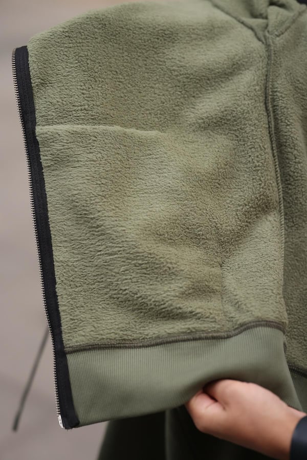 İçi Peluş Üç İp Kumaş Oversize Fermuarlı Kapüşonlu Sweatshirt- Avcı Yeşili