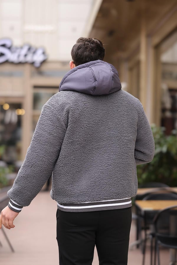 Kapüşonlu Kapitone Astarlı Peluş Mont - Füme