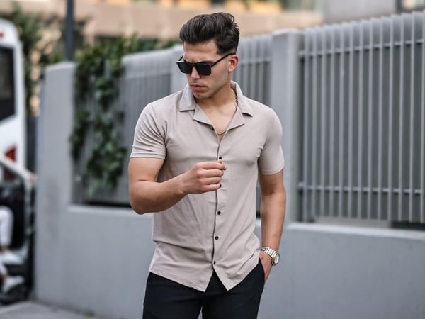 Premium Dokulu Kısa Kol Fit Gömlek -  Bej