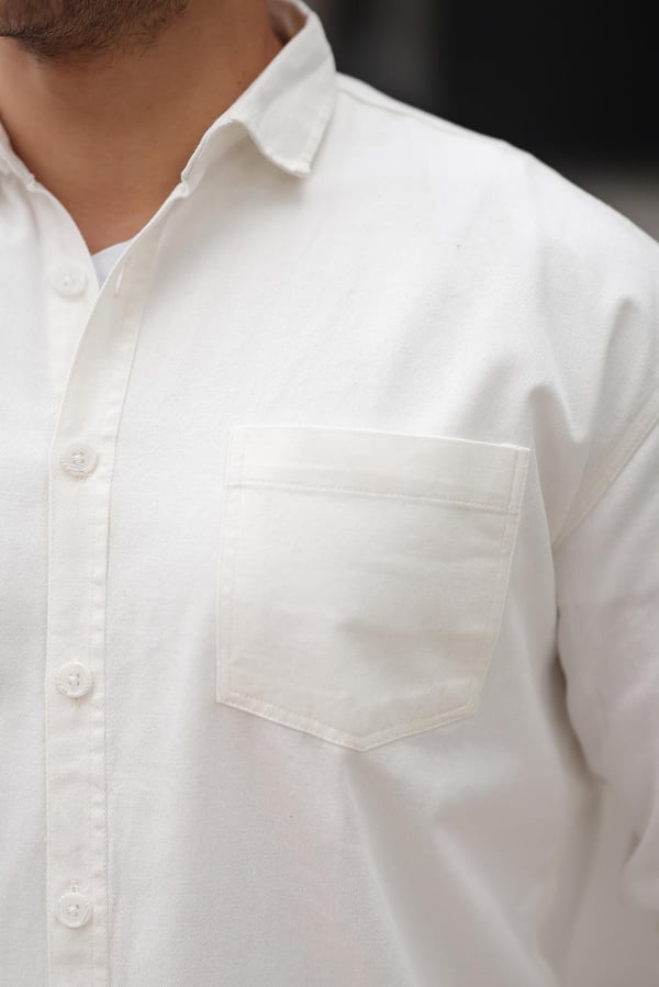 Tek Cepli Oversize Gabardin Kumaş Erkek Kadife Gömlek - Beyaz