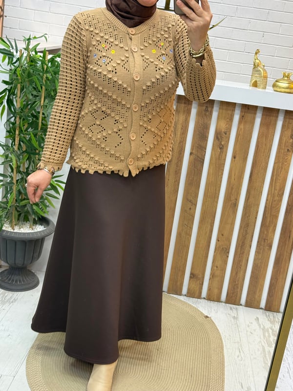 ETEK ÜSTÜ İŞLEMELİ HIRKA